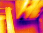 Thermal image showing poor insulation in wall and ceiling - McClean Thermal Imaging, Co. Donegal, Ireland